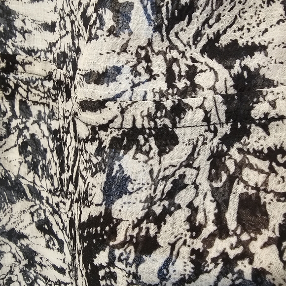 Soaked in Luxury top M - Picture 7 of 8